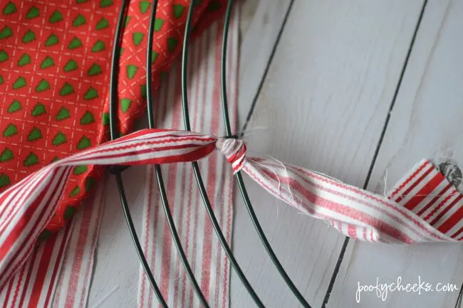 Fabric Scrap Wreath - No Sew and No Glue Required