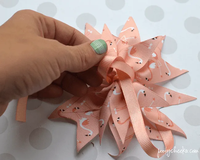 Spiker Hair Bow Tutorial - Step by Step Instructions for making grosgrain ribbon hair bows.