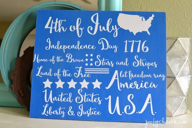 Fourth of July Sign - DIY with Vinyl and Wood