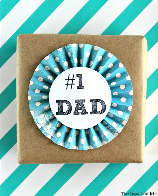 http://www.thecasualcraftlete.com/2014/06/05/free-fathers-day-printable-tags-1-dad/