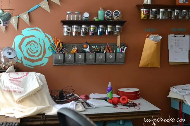 Pastel and Gold Office Space - DIY frames with BEHR #behrdiyexpert