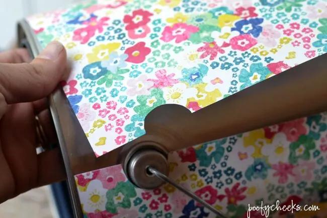 Make a Pretty Paint Can - 15 minute DIY | https://poofycheeks.com @kelsalexandra