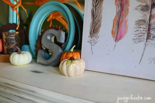 Visit our home decorated in aqua and oranges - Fall Blog Home Tour @poofycheeksblog