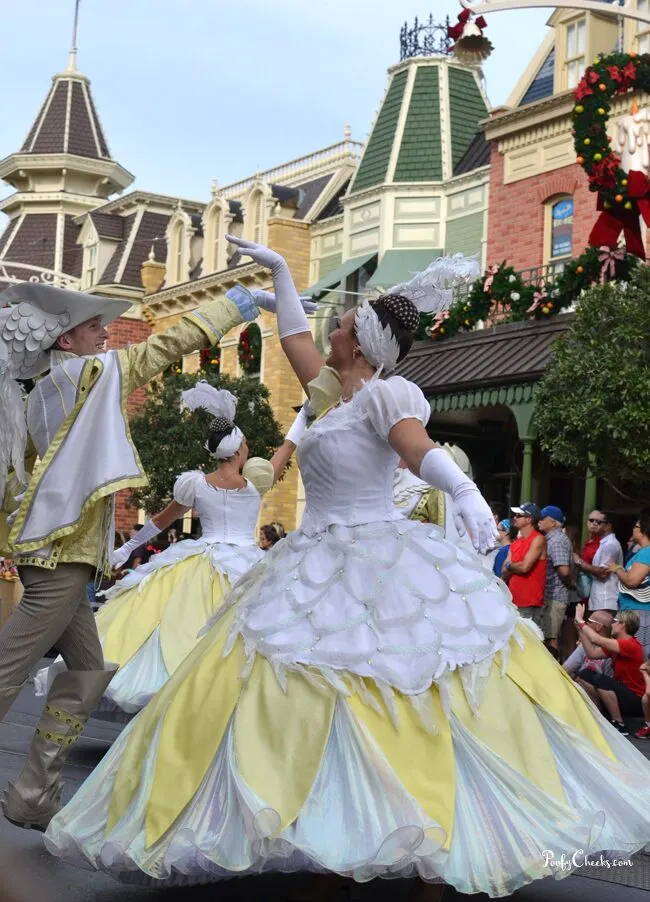 Disney Magic Kingdom Festival of Fantasy Parade Tips and Pictures