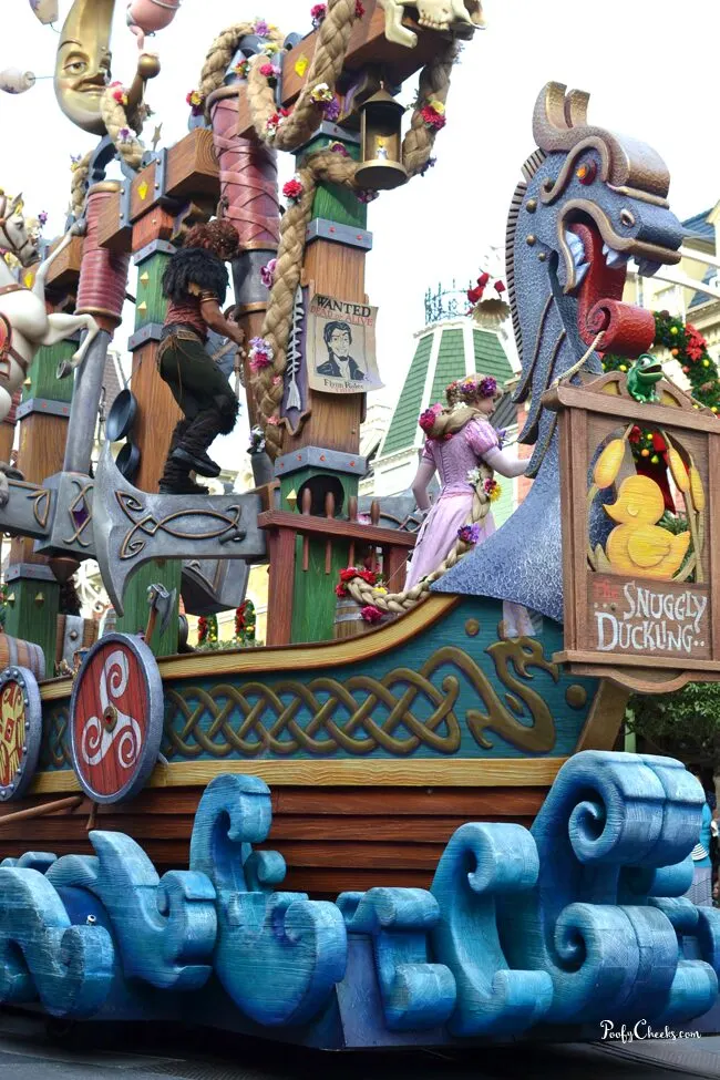 Disney Vacation - Festival of Fantasy Parade Tips