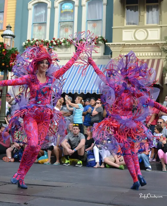 Disney Vacation - Festival of Fantasy Parade Tips