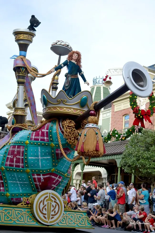 Disney Vacation - Festival of Fantasy Parade Tips