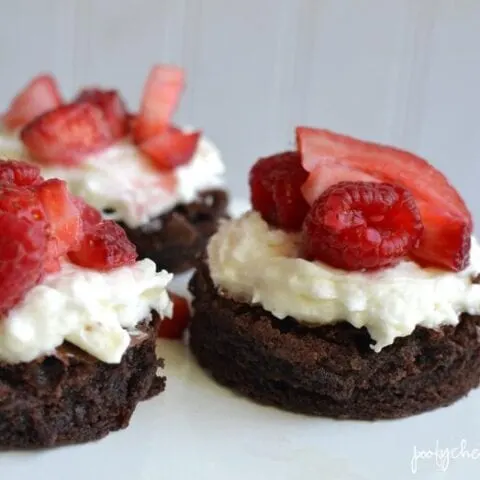 Mini Brownie Fruit Pizza