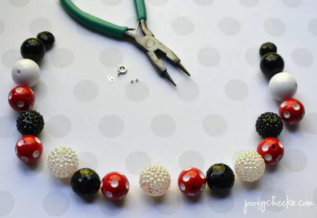 DIY Bubblegum Necklace Tutorial