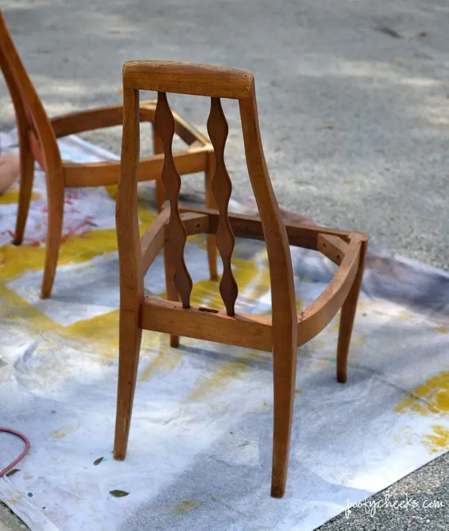 Painting Wooden Furniture with a Paint Sprayer - Poofy Cheeks