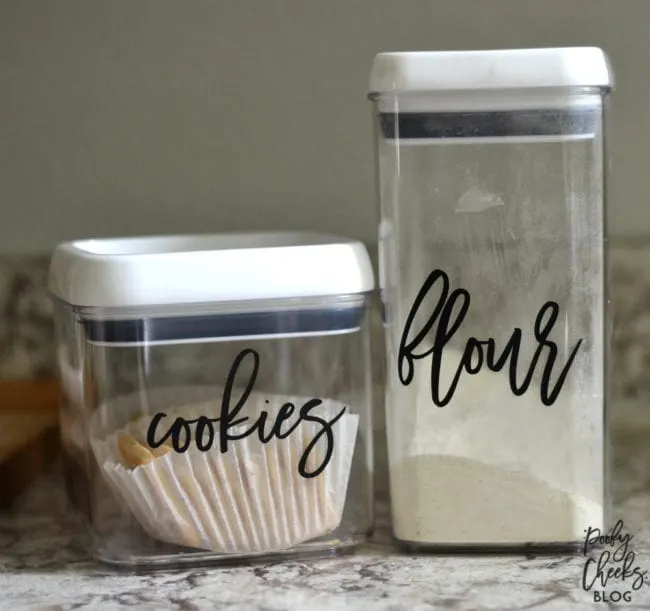 Pantry Labels - free cut files for Silhouette and Cricut. Get your pantry organized.