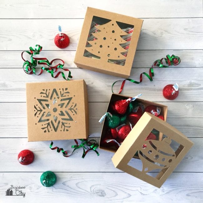 15 Free Christmas Cut Files for Silhouette or Cricut Machines Poofycheeks.com