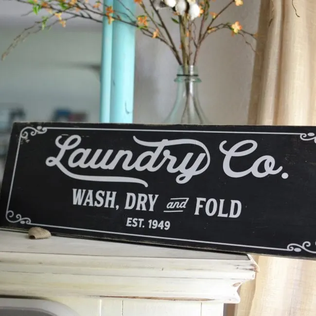 Fonts used for Magnolia inspired Laundry Sign. 