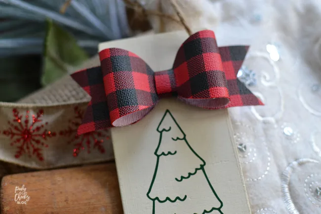 Free Christmas Tree Cut File for Silhouette and Cricut machine users. Get the PNG, DXF and SVG in a zip folder.