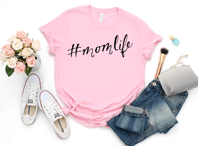 Wife life Mom life free cut files for Cricut and Silhouette. Hand lettered mom shirt with HTV.